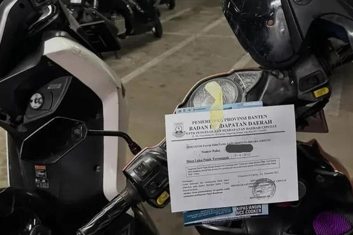 samsat, Motor Nunggak Pajak, Stasiun Pondok Ranji, Samsat Ciputat, Surat Imbauan Lunasi Pajak, Tak Bisa Sembunyi, Petugas Samsat Satroni Motor Nunggak Pajak Sampai ke Parkiran Stasiun