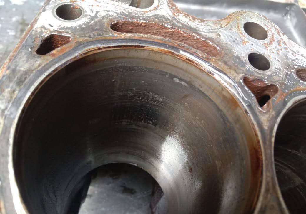 banjir, Servis, mesin, rusak, water hamer, piston, Apa Itu Water Hammer Pada Mobil dan Kenapa Sering Terjadi Saat Banjir?