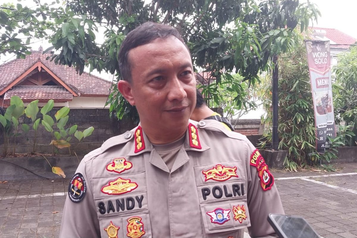 lampu strobo, harley-davidson, Jaket Polantas, Sipil Berjaket Polisi, Touring Moge Bali, Pemuda Naik Harley-Davidson Berjaket Polantas dan Strobo di Bali, Polisi Cuma Kasih Sanksi Ini