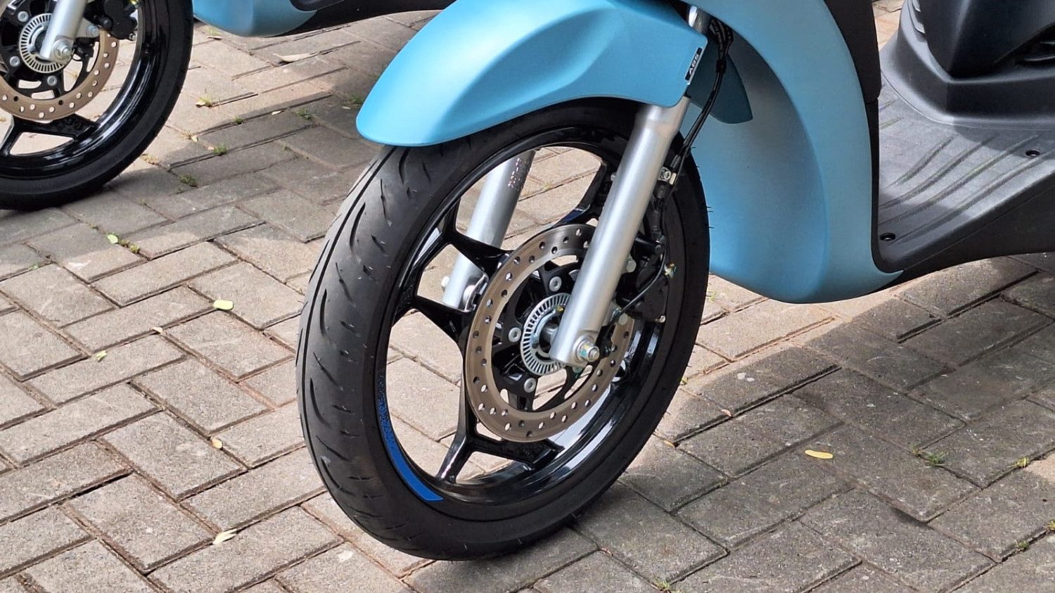 pelek, piaggio, piaggio liberty, Liberty S, Unik Banget, Pelek Piaggio Liberty S Dibuat Beda Ukuran Karena Hal Ini