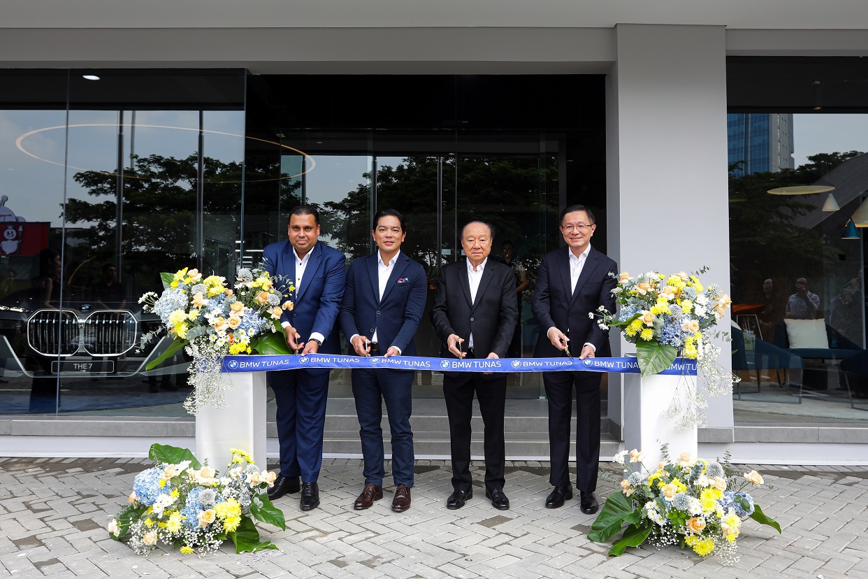 Peter Sunny Medalla, BMW MINI Tunas Bekasi, Dealer BMW Bekasi, Dealer MINI Bekasi, Dealer BMW MINI, Konsep Baru di Bekasi, Kini Bisa Belanja BMW atau MINI Dalam Satu Dealer