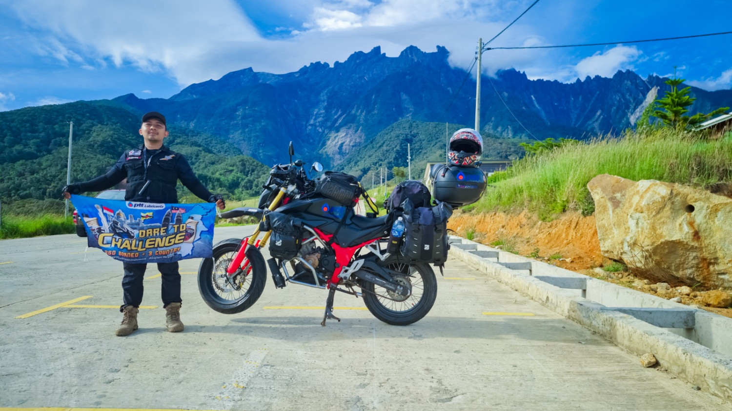 turing, angga, turing bikers, turing lintas negara, dare to challange 360 borneo, Solo Turing di Tiga Negara, Anggaday Ungkap Tantangan Jalur Internasional Pan Borneo