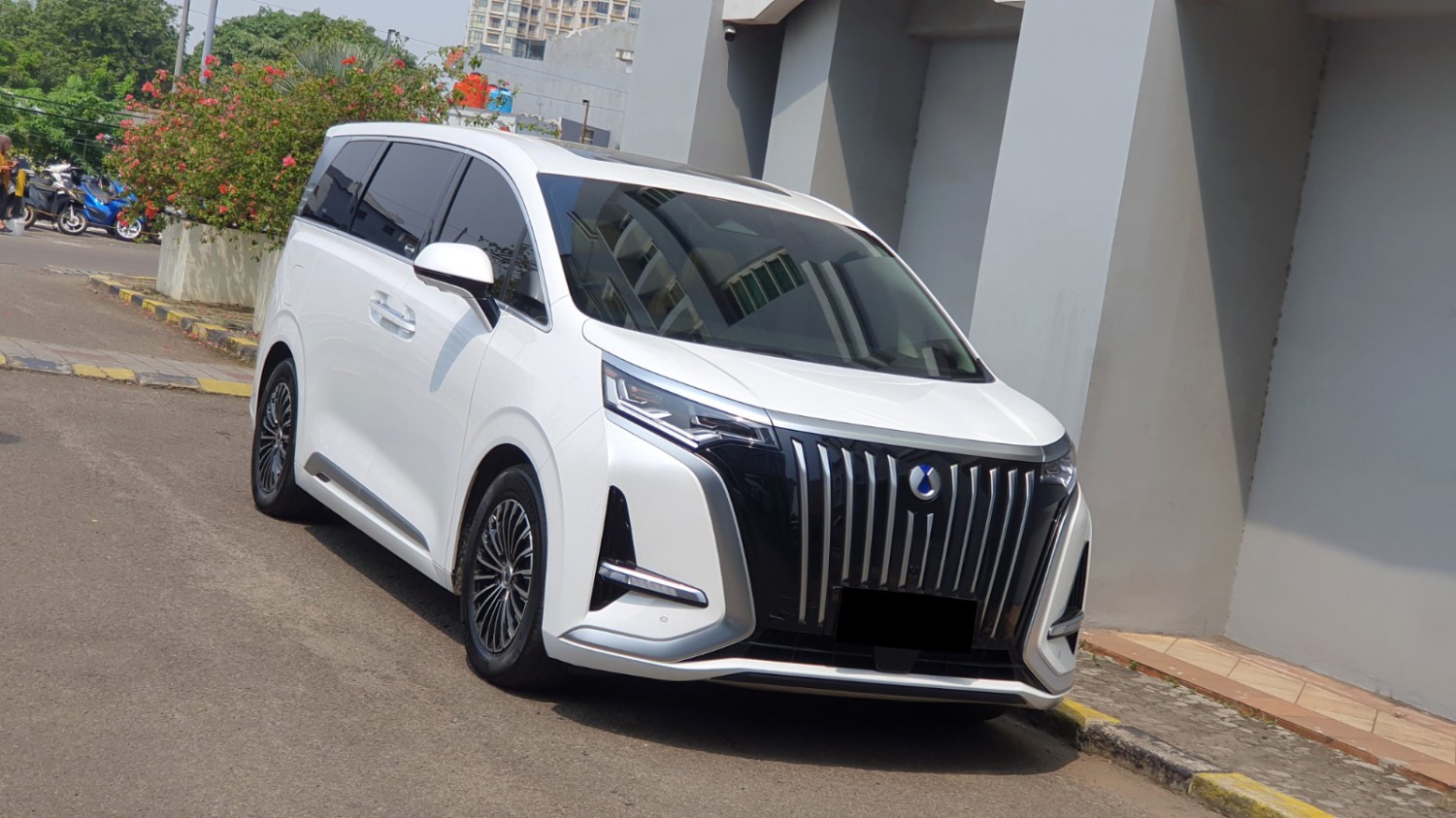 mobil listrik, Agus Focus Motor, Denza D9, Nggak Nyangka Segini Depresiasi Mobil Listrik Bekas Denza D9