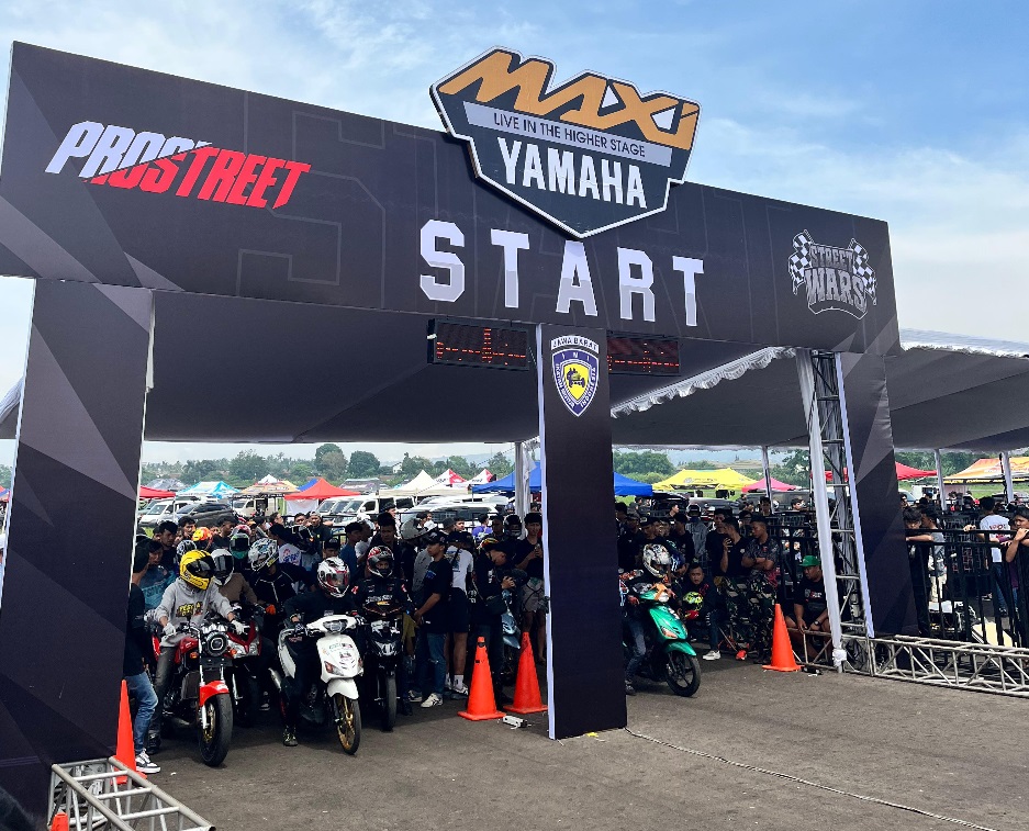 drag race, maxi yamaha, Balap drag, drag race Yamaha, MAXI Drag Combat, Bandara Jadi Lintasan Drag! MAXI Drag Combat Yamaha dan PRO STREET Guncang Kota Bandung