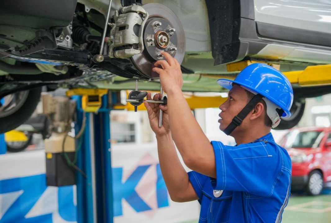 suzuki, suzuki indomobil sales, pt sis, banjir Sumatera, Bantu Pemilik Kendaraan Suzuki Terdampak Banjir Sumatera, PT SIS Beri Subsidi Towing, Service, sampai Diskon Sparepart