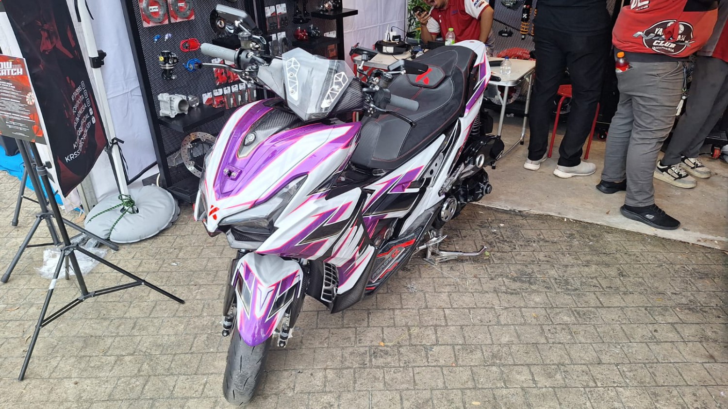 upside down, yamaha aerox 155, KYTA, yamaha rev festival, Ramaikan Yamaha Rev Festival, KYTA Diskon Aksesori Sampai 30 Persen