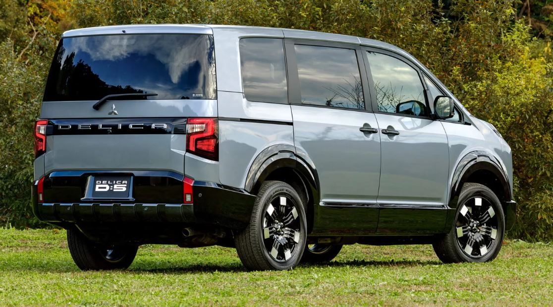 jepang, mitsubishi, mobil baru, Mitsubishi Delica D:5, delica d:5, Tampil Garang ala Mobil Petualang, Inilah Penampakan Mitsubishi Delica D:5 Terbaru