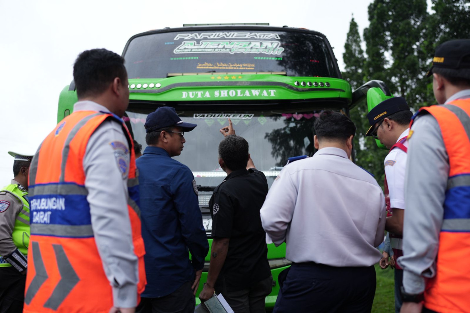 jagorawi, bus pariwisata, nataru, Natal dan Tahun Baru (Nataru), Jelang Nataru, Ini Alasan Puluhan Bus Tak Bisa Jalan di Tol Jagorawi