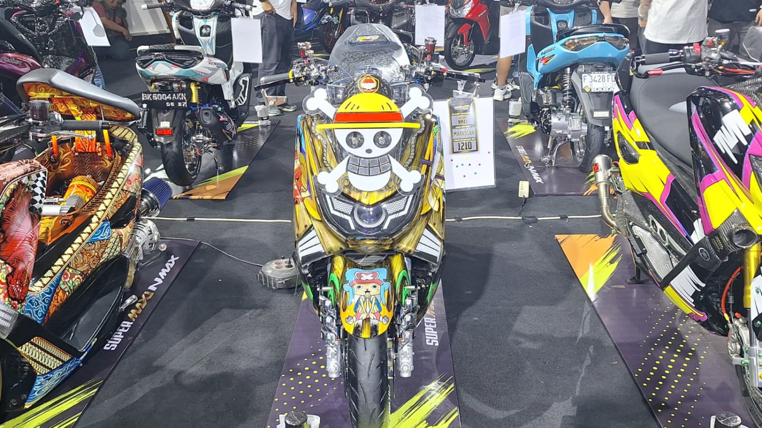 yamaha, yamaha nmax, CustoMAXi 2025, supermaxi, Angkat Tema One Piece, Yamaha NMAX Asal Makassar Jadi Juara di Final CustoMAXI 2025