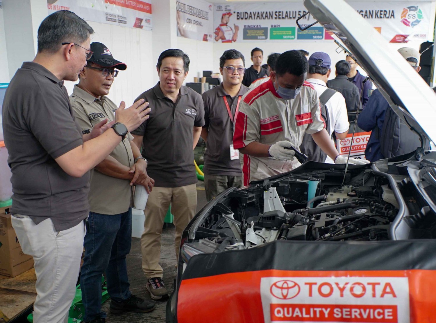 Natal, tahun baru, 2025, pt toyota-astra motor, posko siaga 24 jam, Jap Ernando Demily, Posko Siaga 24 Jam Toyota di Libur Natal dan Tahun Baru 2025
