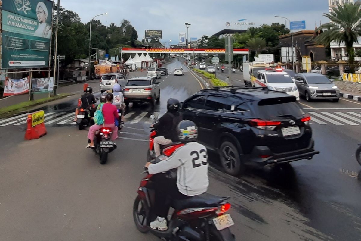 puncak bogor, jalur wisata puncak, gerbang tol ciawi, libur nataru, Natal 2025, Kondisi Langka Terjadi di Puncak Bogor, Arus Kendaraan di Momen Natal 2025 Justru Turun