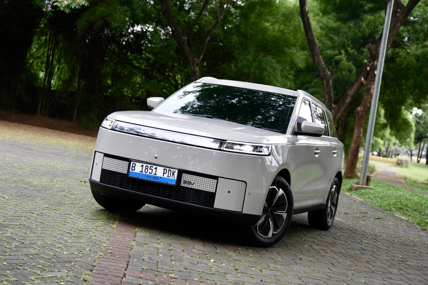 Jaecoo J5 EV, BYD Atto 1, Atto 1, j5 ev, Adu Mobil Listrik Viral JAECOO J5 EV Vs BYD Atto 1, Siapa Lebih Irit?