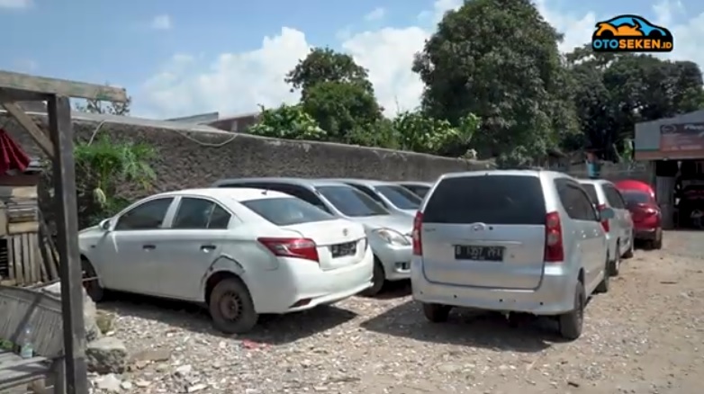 mobil bekas, mobkas, pedagang mobil bekas, warna mobil bekas, warna mobil bekas anjlok, Pikir-pikir Dulu, Beli Mobil Bekas Warna Ini Siap-siap Anjlok Harganya Saat Dijual lagi