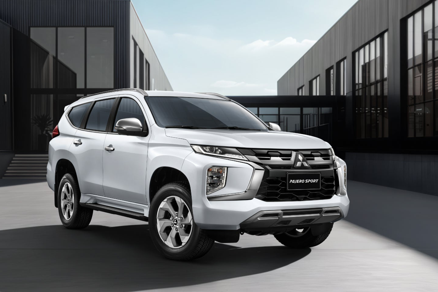 mitsubishi, mobil baru, thailand, mitsubishi pajero sport, varian termurah, Mitsubishi Pajero Sport Ada Varian GT. Tampang Simpel, Tenaga Gahar