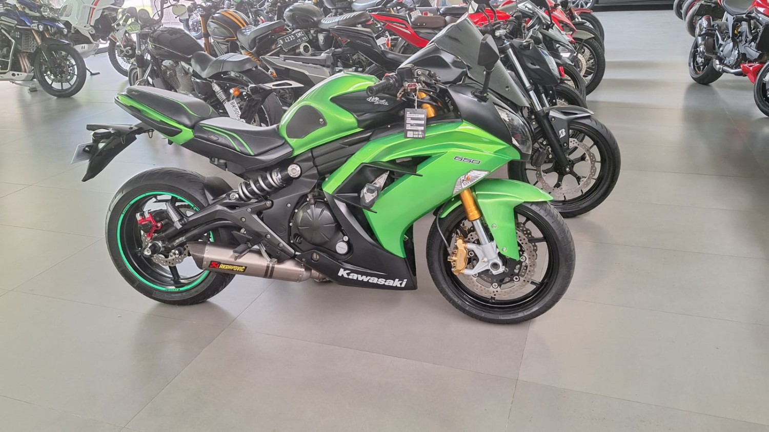 kawasaki, Motobrads, Kawasaki ER-6f Bekas, ER-6f, Gendong Mesin 650 cc, Harga Kawasaki ER-6F Sekarang Tinggal Segini