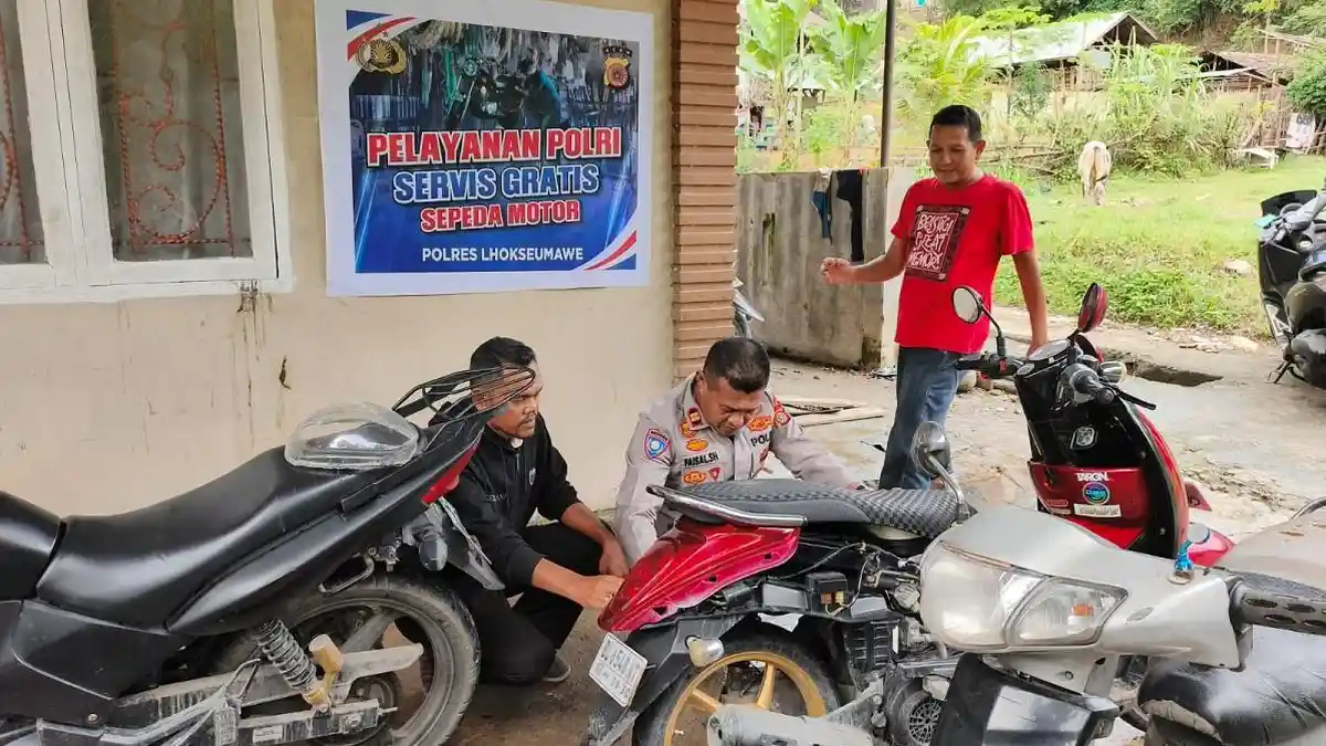 cuci motor gratis, servis motor gratis, banjir Sumatera, Banjir dan Longsor Sumatera, Servis Motor Gratis Polri, Polri Buka Jasa Servis dan Cuci Motor Gratis, Konsumen Wajib Korban Banjir Sumatera