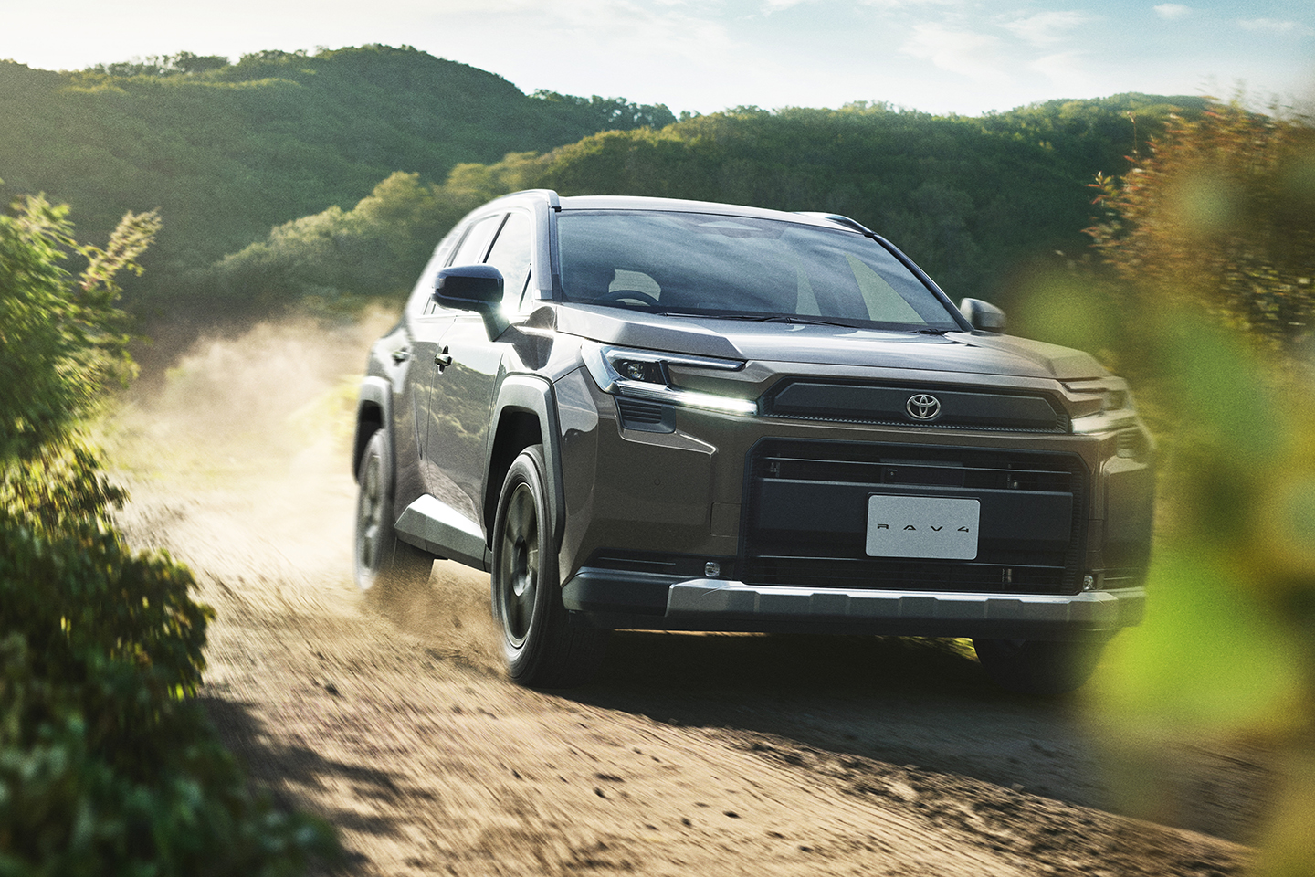 toyota, mobil baru, fitur, hybrid, Toyota RAV4, Makin Canggih Aja, Ini Highlight Singkat Fitur Toyota RAV4 Terbaru