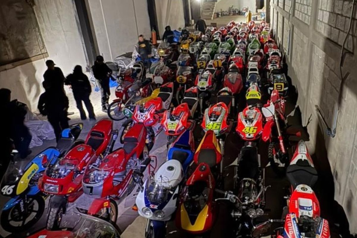Ryan James Wedding, Motor Balap Valentino Rossi, Motor Balap Marc Marquez, Motor Moto2 Marc Marquez, Koleksi Motor Langka, Buronan Kelas Kakap FBI Dimiskinkan, Puluhan Motor Langka Termasuk Pernah Dipakai Rossi dan Marquez Dilucuti