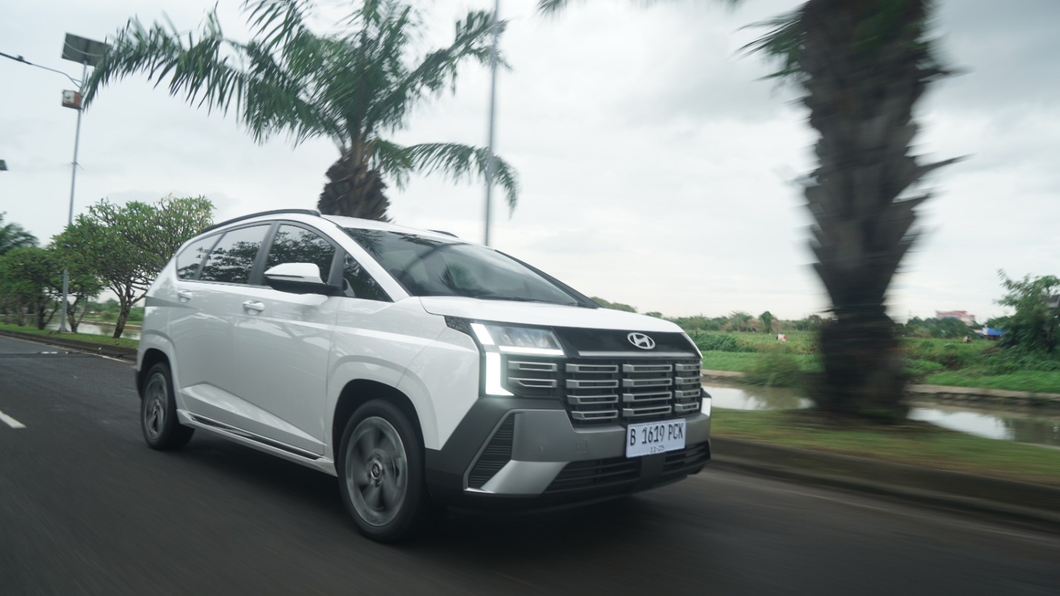 akomodasi, small mpv, Hyundai Stargazer, Hyundai Stargazer Cartenz, Stargazer Cartenz, Hyundai Stargazer Cartenz Enak Buat Liburan, Akomodasinya Selega Ini