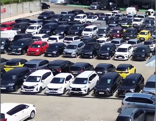 mobil bekas, Mobil bekas terlaris, lelang mobil bekas, Balai lelang IBID, lelang mobil murah, Laris Manis, Mobil-mobil Bekas Ini Jadi Rebutan di Balai Lelang