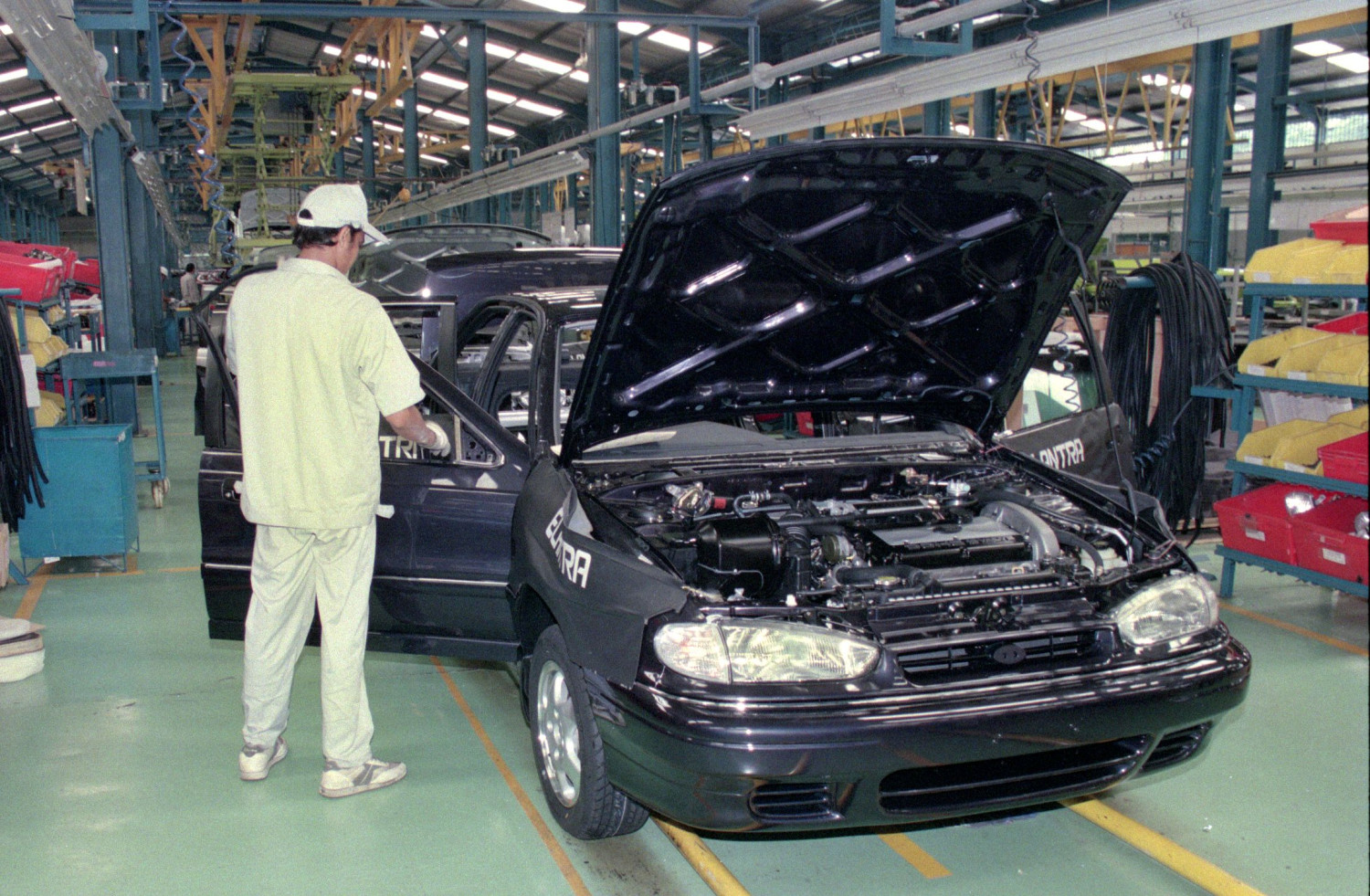 pabrik, Hyundai, bekasi, mobil cina, PT Handal Indonesia Motor, Nostalgia, Penampakan PT Handal Saat Masih Merakit Mobil Korea Selatan