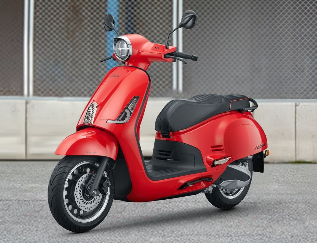 honda, imlek, skutik retro, Honda NS150LA, Honda NS150LA New Year Limited Edition, Honda Luncurkan Skutik Retro Baru Bernuansa Imlek, Cuma Butuh 2,3 Liter BBM buat Jalan 100 Km