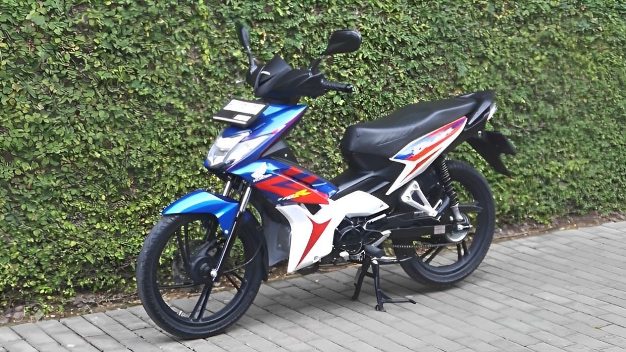 honda blade, sejarah motor, motor lawas, Motor Bebek Honda, sejarah honda blade, Nostalgia 3 Generasi Honda Blade di Indonesia, dari Lampu Bego hingga Mesin Injeksi
