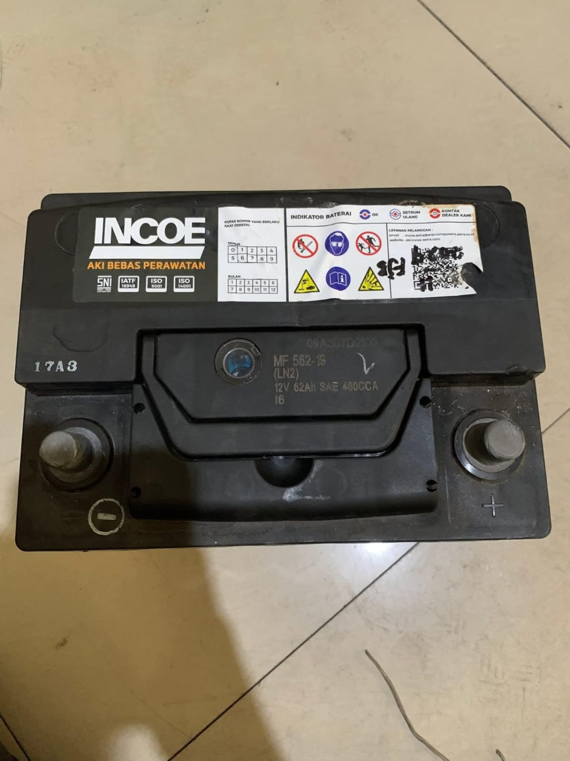 mobil, listrik, positif, accu, terminal, korsleting, Awali Pasang Aki Mobil dari Terminal Positif, Cegah Risiko Korsleting