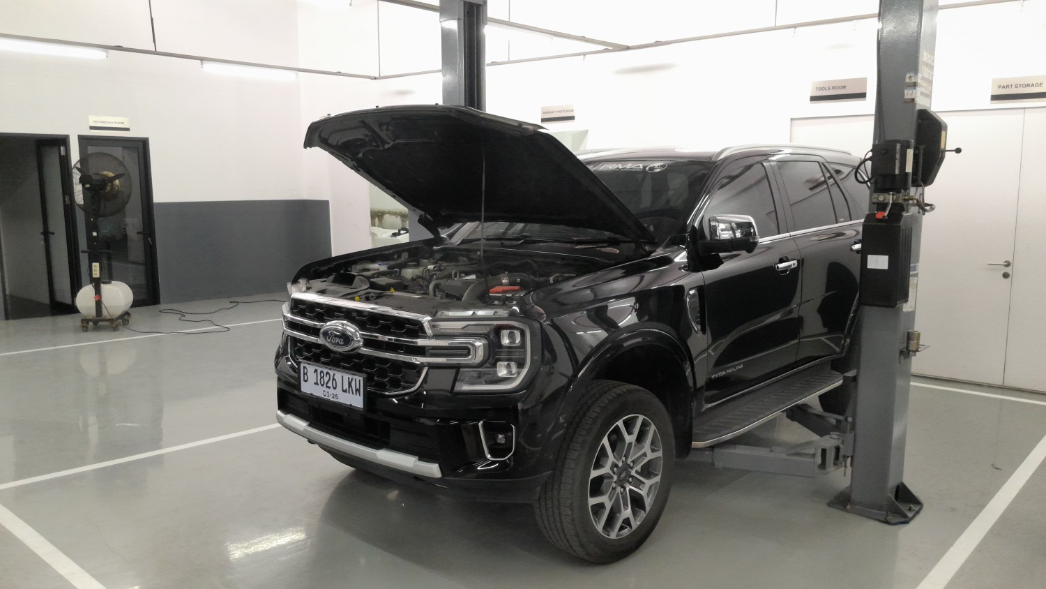 ford, promo menarik, Ford RMA Indonesia, Ford Bekasi, Pemilik Mobil Ford Merapat, Ada Servis Gratis dan Diskon di Ford Bekasi