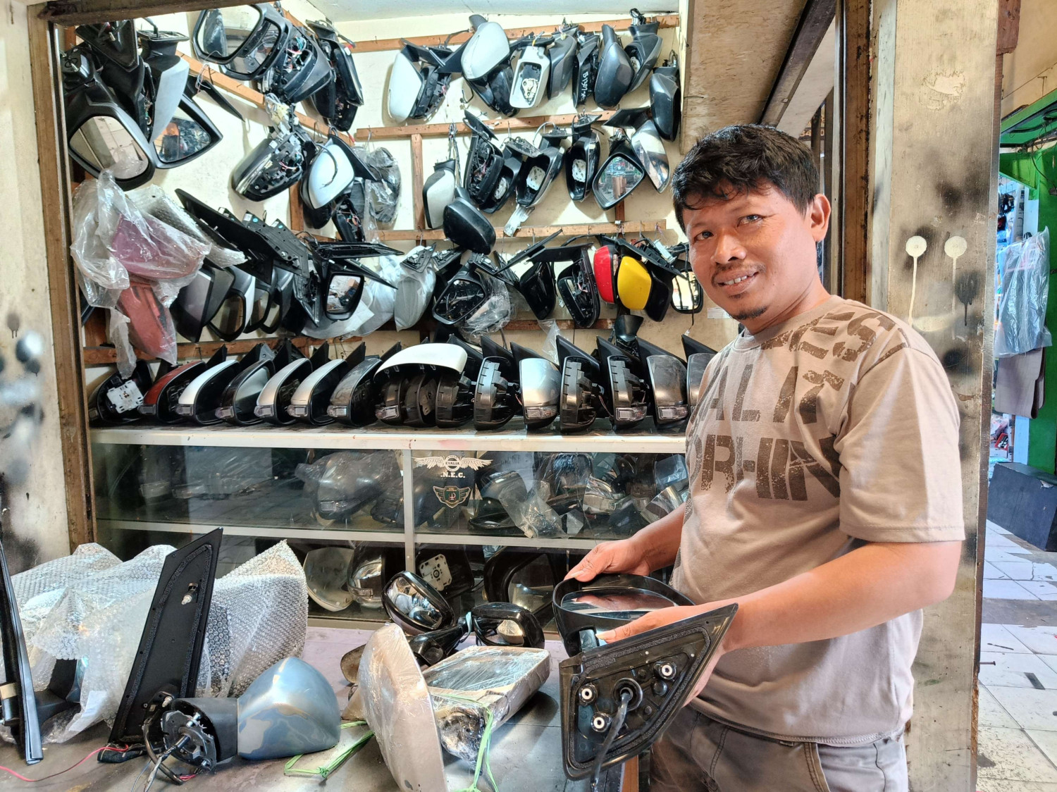kaca, biaya, pencuri, spion, Kawat sling, Spion beton, Bikin Maling Pusing, Segini Biaya Modif Spion Mobil Pakai Kawat Sling