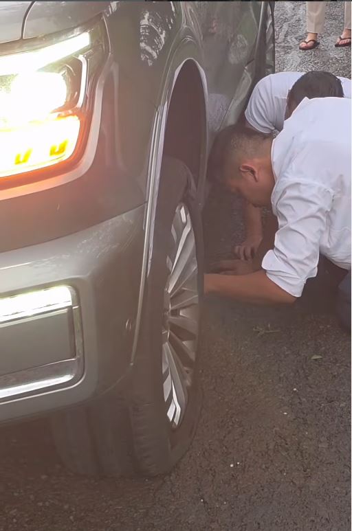 honda brio, tol cipali, toyota alphard, GWM Tank 500, Pecah Ban Tol Cipali, Alphard, Brio dan Tank 500 Hybrid Pecah Ban di Tol Cipali, Lokasi dan Waktu Bersamaan