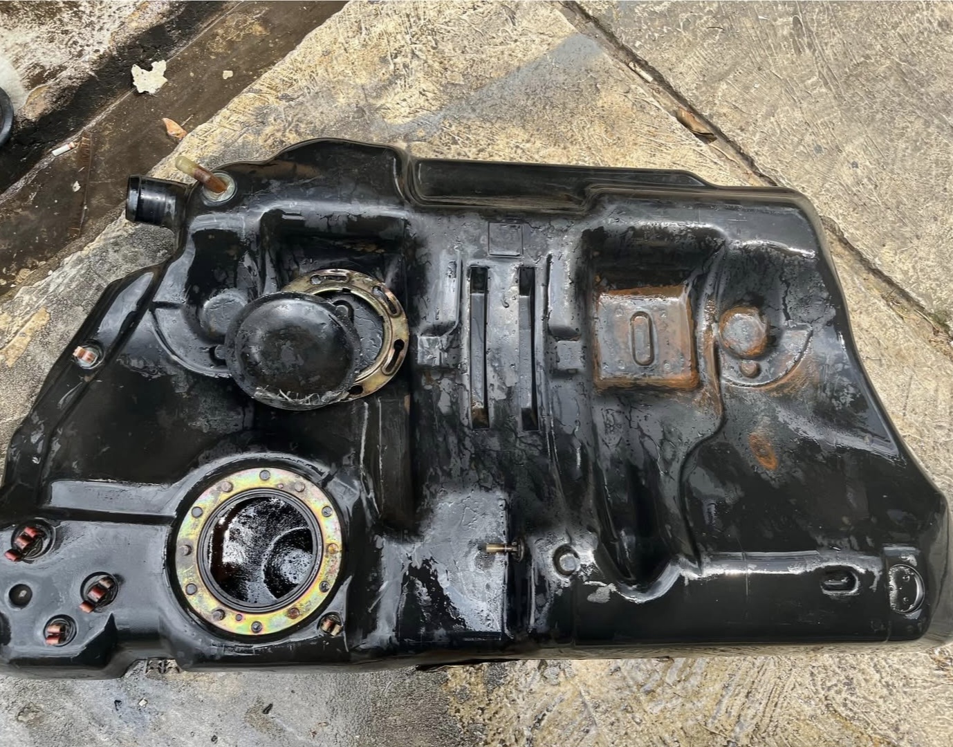 mobil, bensin, tangki, kuras, injektor, fuel pump, Perlukah Tangki Bensin Mobil Dikuras? Ini Manfaatnya bagi Mobil