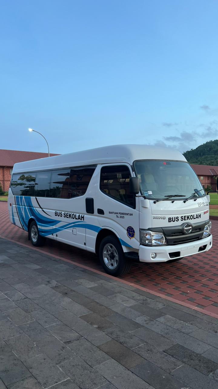 kemenhub, bus sekolah, hino, Hino 300, Bukan Armada Logistik, 150 Hino 300 Ini Dipakai Negara Buat Ngantar Pelajar