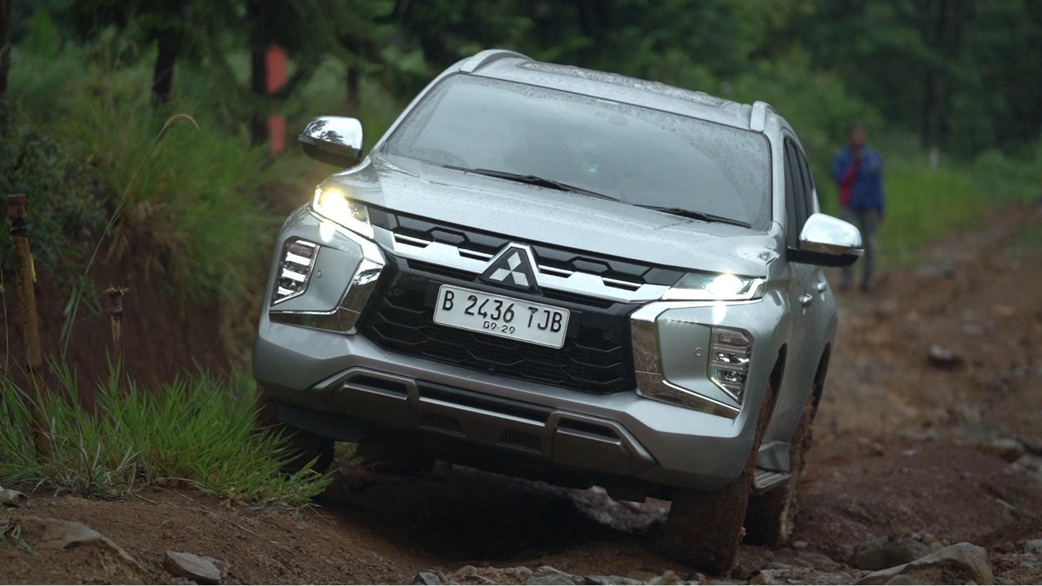 mobil diesel, pajero sport, pajero, mitsubishi pajero sport, Mitsubishi Pajero Sport Dapat Cashback Rp10 Juta, SUV Diesel Tangguh Makin Menggoda