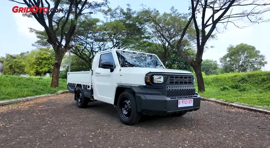 harga mobil niaga, Harga mobil pikap, Toyota Hilux Rangga, harga toyota hilux rangga, mesin hilux rangga, Torsi Beda Signifikan Nyaris 2 Kali Lipat, Intip Selisih Harga Toyota Hilux Rangga Bensin Vs Diesel Terbaru
