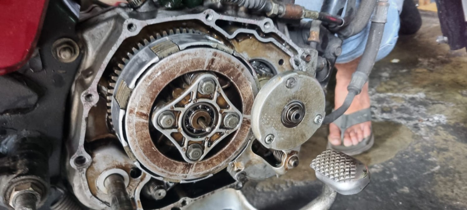motor sport, kampas kopling, motor kopling, kampas kopling aus, kampas kopling motor habis, Tarikan Boyo dan Mesin Mudah Panas, Bisa Jadi Kampas Kopling Motor Sport Sudah Aus