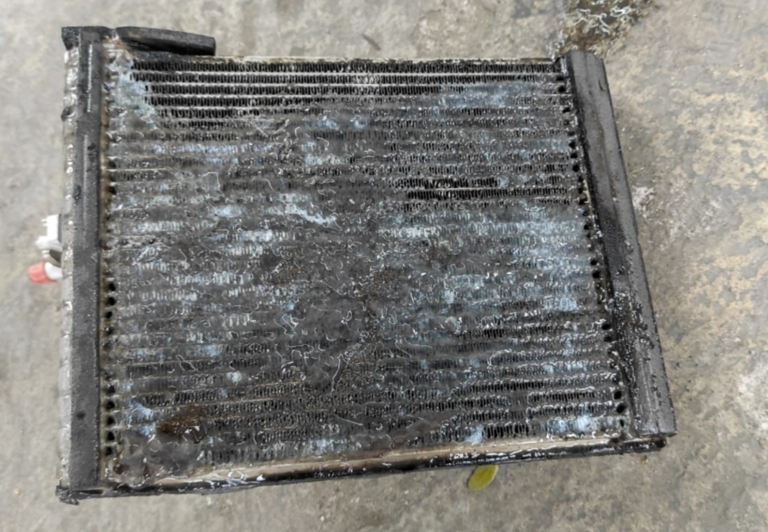 merokok, debu, udara, ac mobil, filter kabin, evaporator, Enggak Sadar, Kebiasaan ini Bisa Bikin AC Mobil Jadi Cepat Rusak