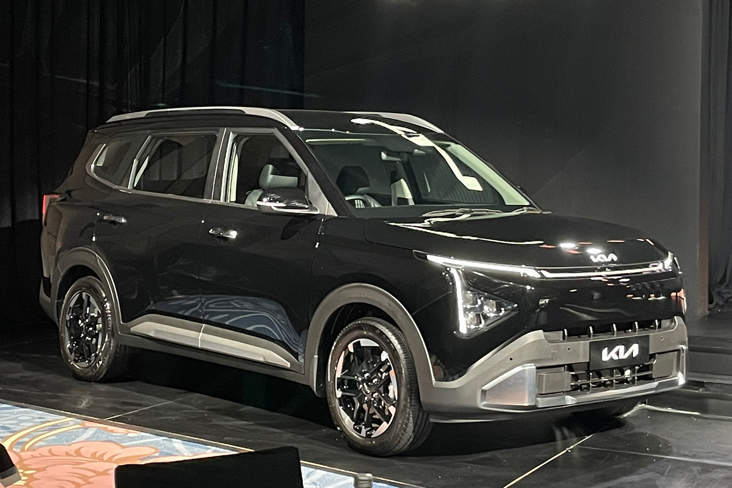 mobil baru, fitur, interior, kia carens, Intip Interior dan Fitur Kia Carens Terbaru. Bedanya Terasa Banget