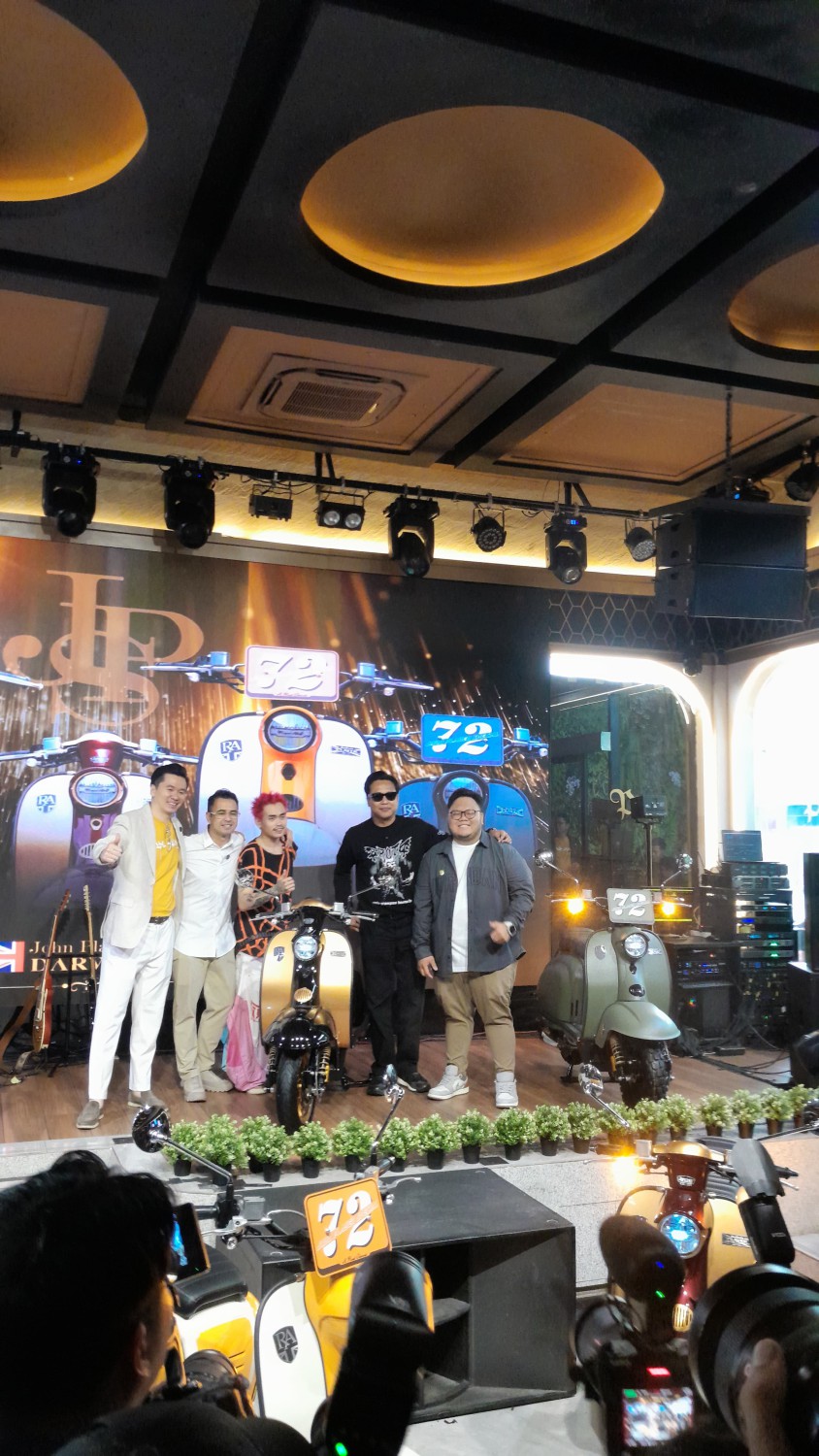 Royal Alloy, skutik klasik, JPS Darwinbro 245, Jhon Player Special Darwinbro, Royal Alloy Luncurkan JPS 245, Harganya Capai Diangka Segini
