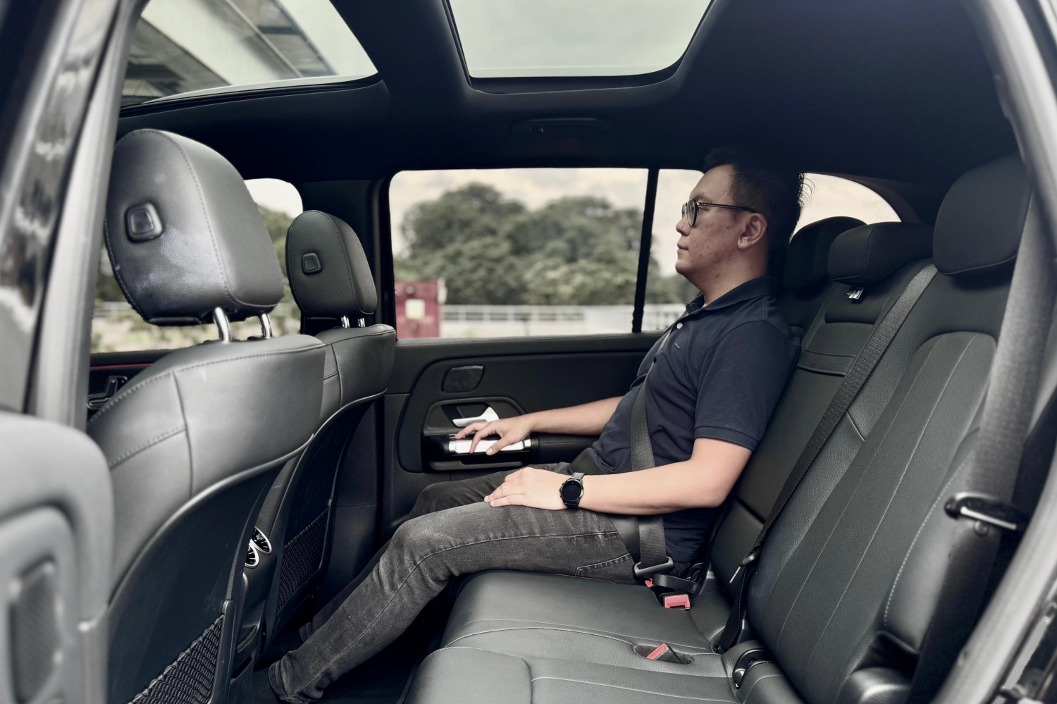 mobil listrik, mercedes-benz, jok baris ketiga, Mercedes-Benz EQB, Mercedes-Benz EQB 250+, Begini Rasanya Duduk Di Jok Baris Ketiga Mobil Listrik Rp 1,6 Miliar