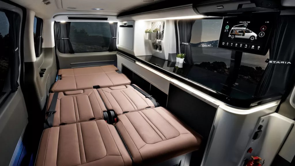 mobil listrik, Hyundai Staria, Staria, Hyundai Staria Campervan, Hyundai Staria listrik, Hyundai Sulap Staria Listrik Jadi Rumah Berjalan, Siap Camping Tanpa Colok Listrik