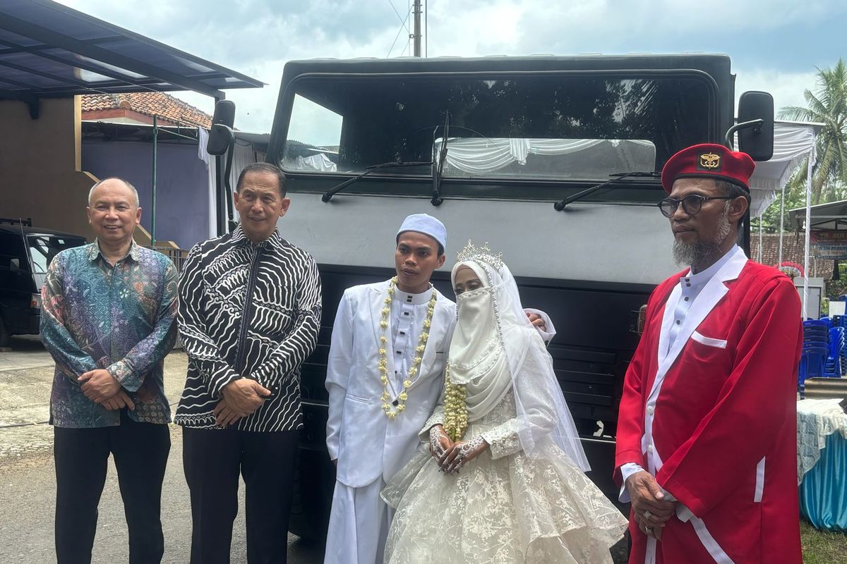 Hino - Toyota Chugata type 73 4x4, Hino Chugata Type 73, Toyota Chugata Type 73, Nikah Mahar Truk Tempur, Mahar Nikah Truk Tempur, Pernikahan Putri Kiai Merah Purworejo Sensasional, Mahar Nikah Truk Tempur Eks Militer Langka Ini