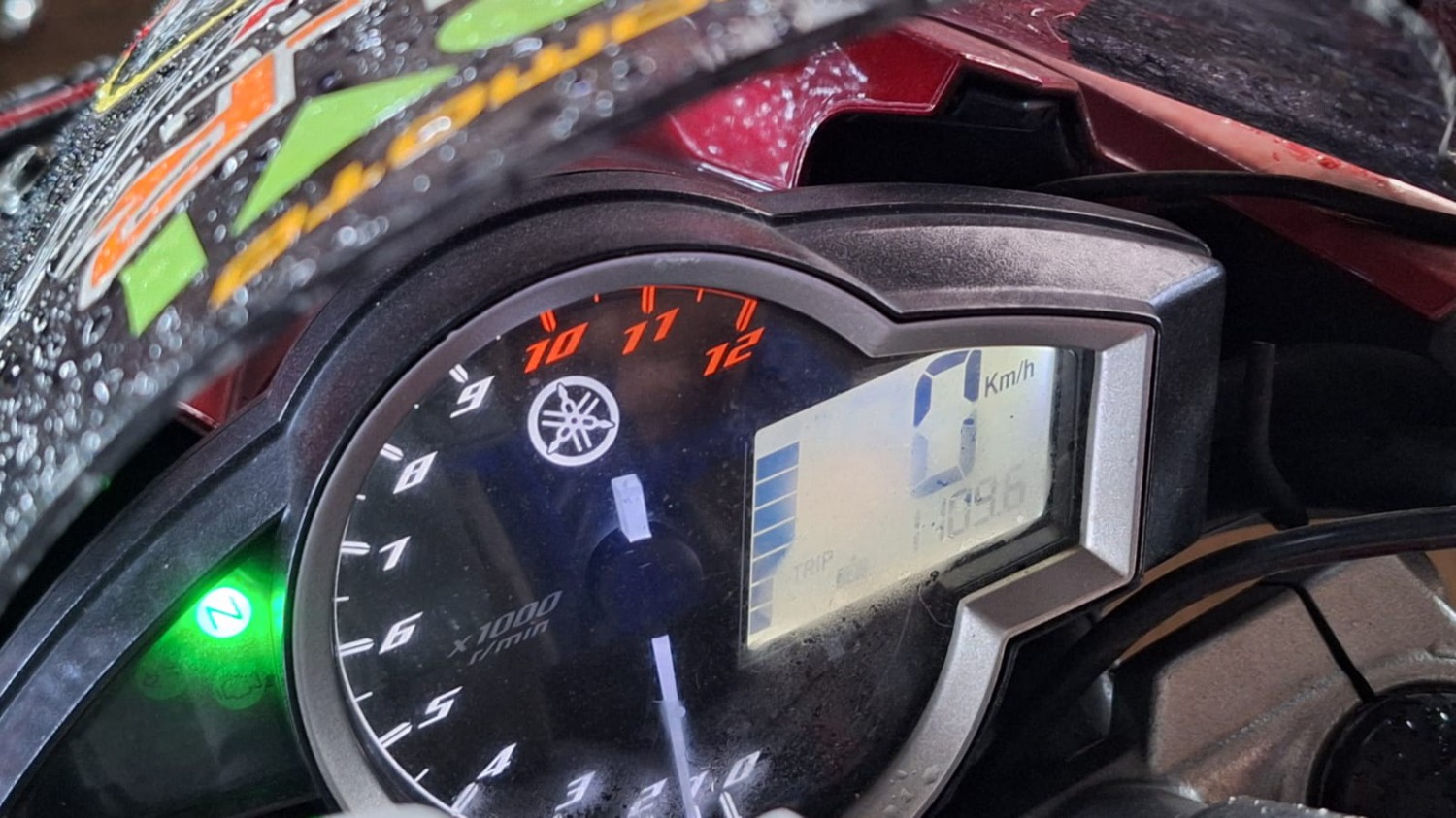 musim hujan, speedometer, embun, speedometer berembun, Enggak Perlu Ganti Baru, Ini Solusi Speedometer Motor Berembun