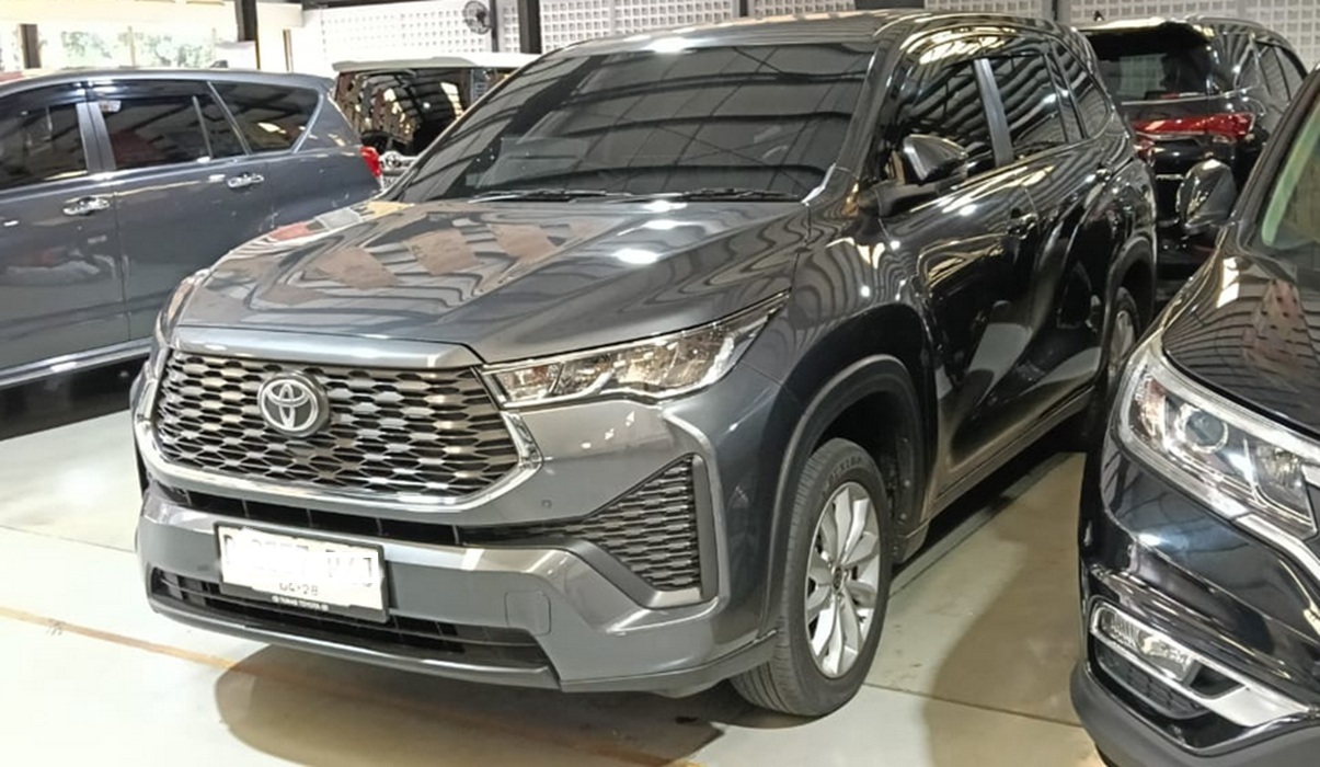 jelang lebaran, mobil bekas, mobil bekas innova zenix, harga mobil bekas innova zenix, innova zenix bekas, Toyota Innova Zenix Bisa Buat Mudik Lebaran, Harga Bekasnya Segini