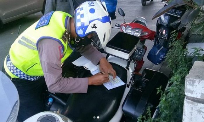 tilang, tilang elektronik, ETLE, tilang manual, Tilang Manual Dihapus, Tilang Manual Dicekik Sisa 5 Persen, Polisi Pilih Penindakan Berbasis Elektronik