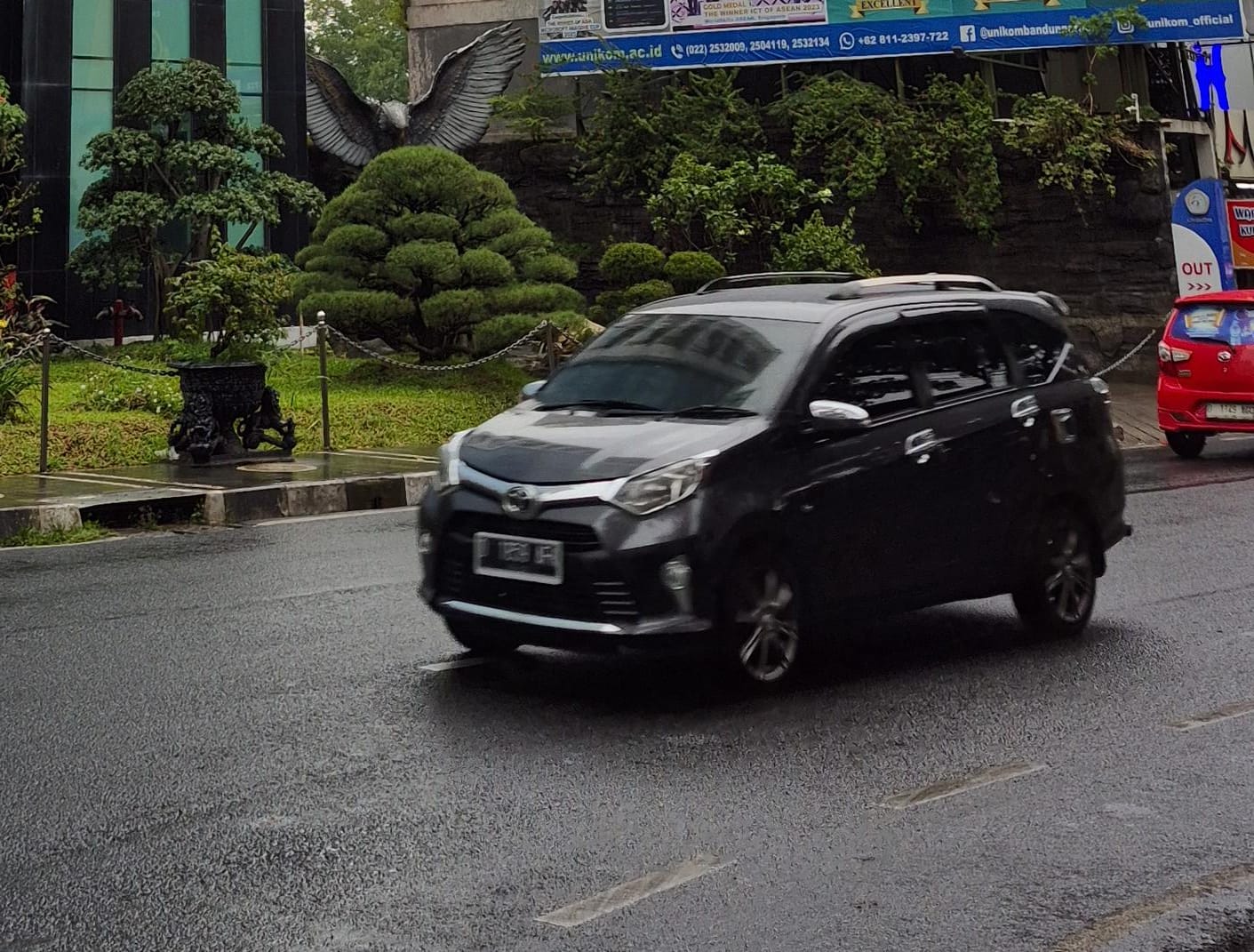 mobil, roda, balancing, engine mounting, spooring, Terasa Getaran Halus di Kabin Mobil saat Jalan? Jangan Anggap Sepele!