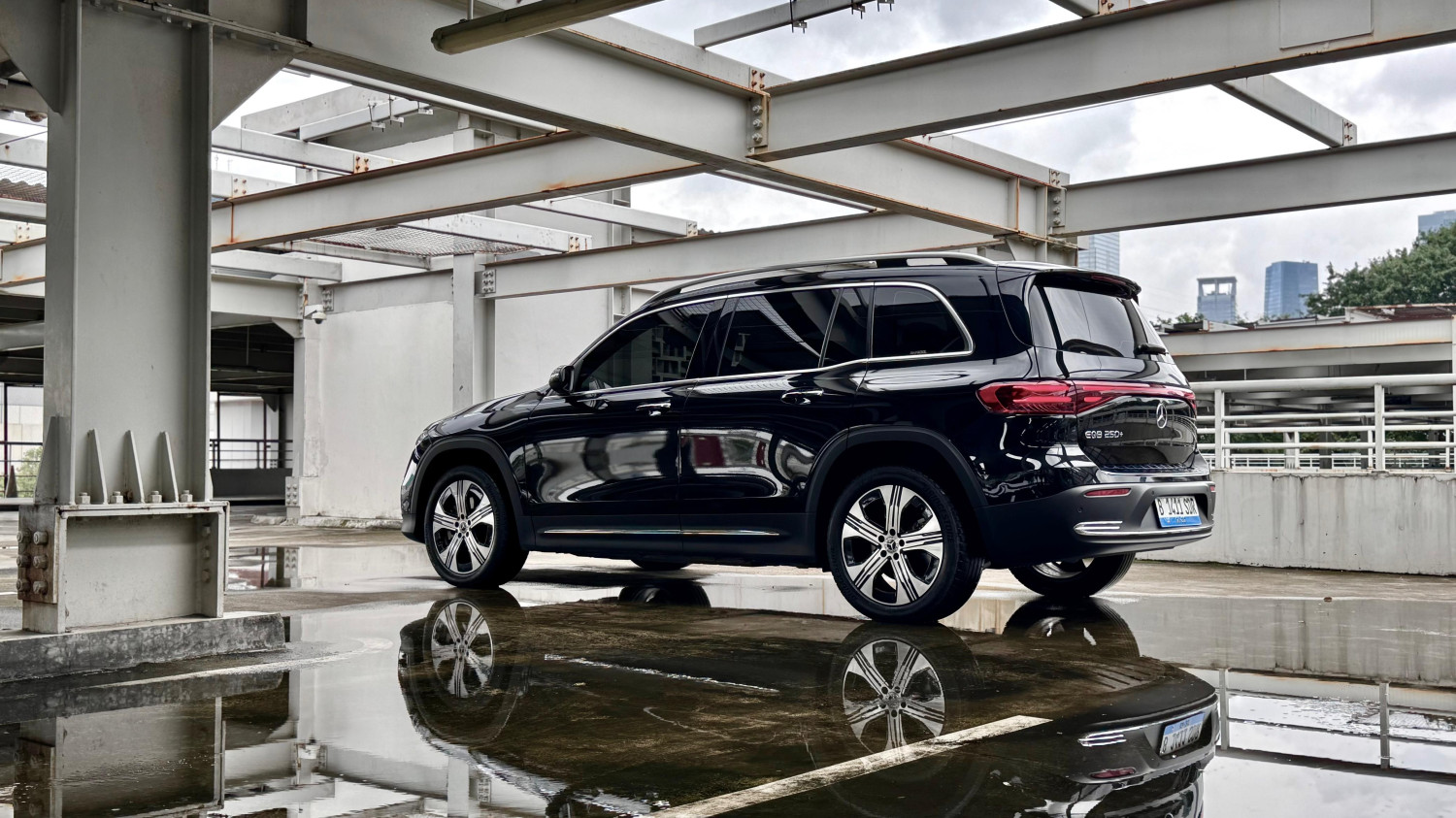 mobil listrik, mercedes-benz, Pajak Tahunan, Mercedes-Benz EQB 250+, Harga Rp 1,6 Miliar, Pajak Tahunan Mercedes-Benz EQB 250+ Semurah Ini