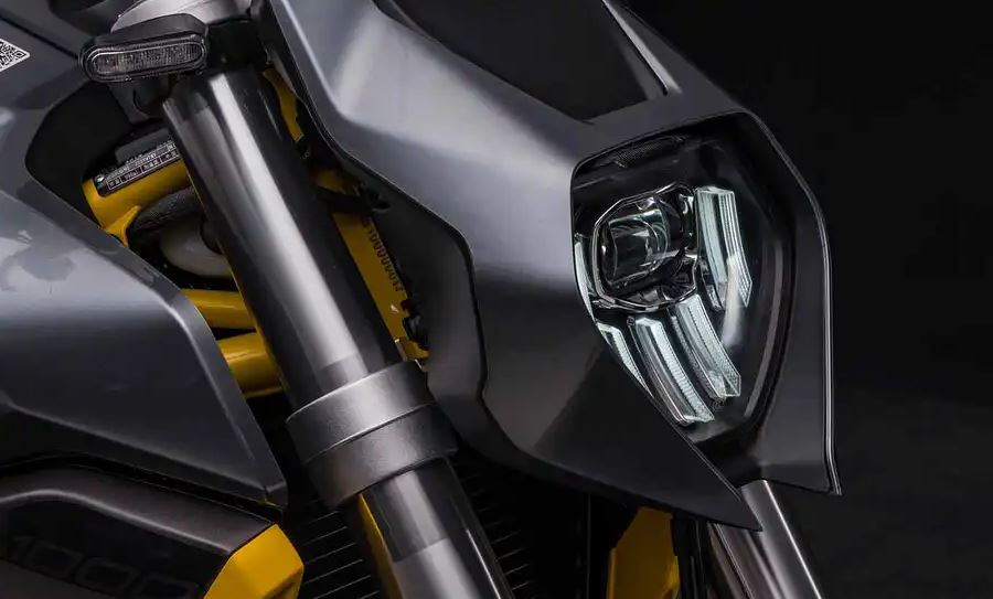 moge, ducati diavel, cruiser, Zongshen, Cyclone RA 1000, Bermesin V-Twin, Power Cruiser Sangar ala Ducati Diavel Ini Muncul dari Brand China