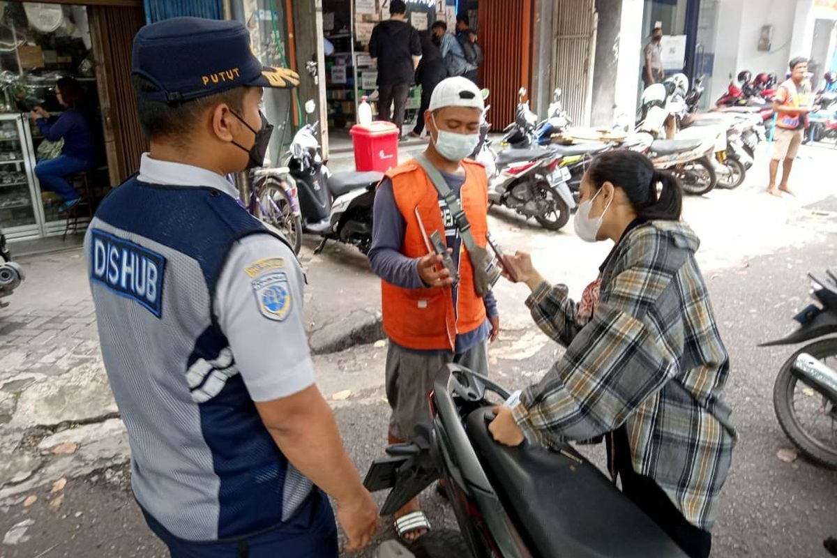 parkir, parkir kendaraan, Parkir elektronik, Dishub Semarang, Pendapatan Bocor, Dishub Semarang Kebut Parkir Elektronik di Semua Titik