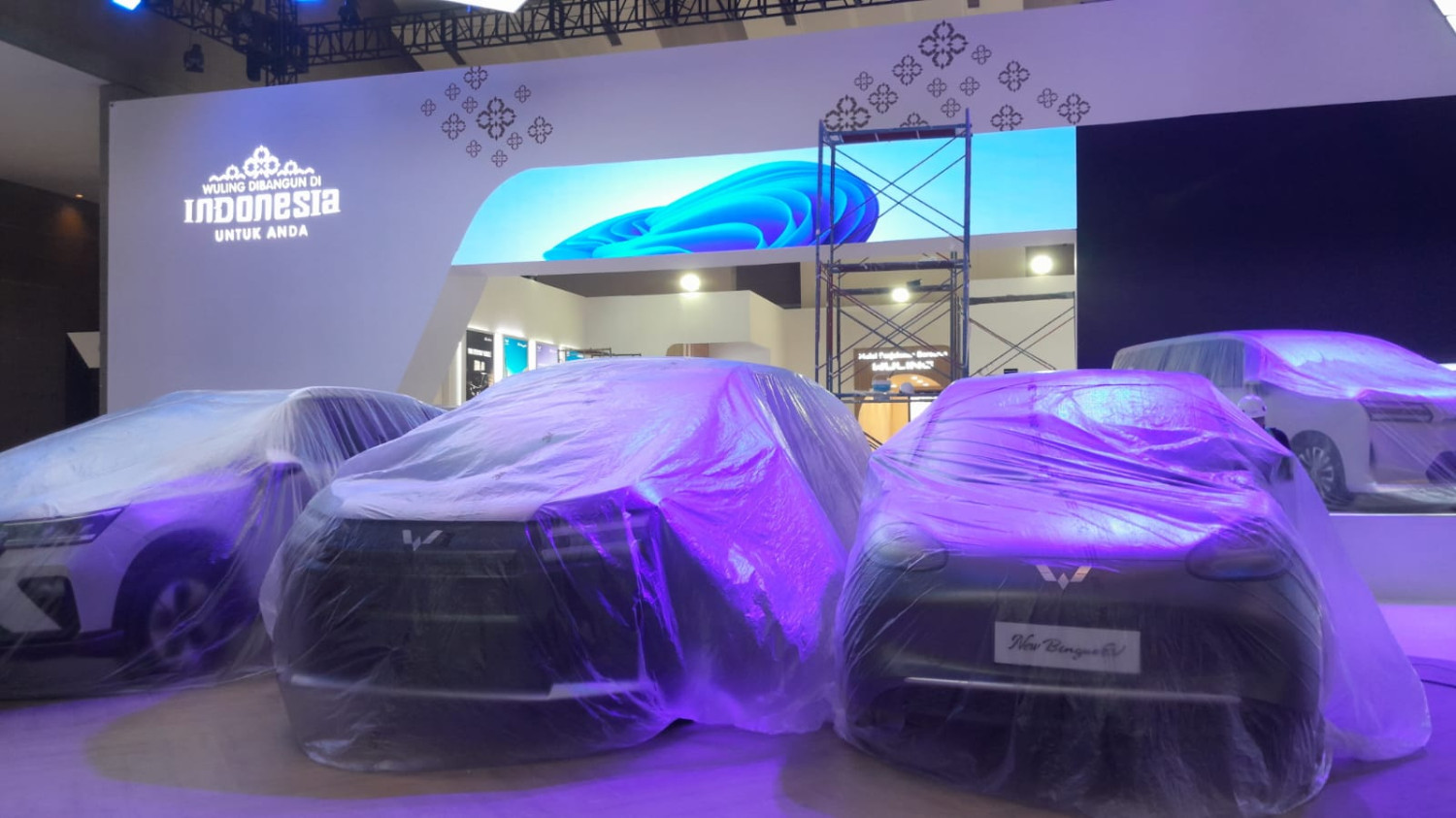 wuling, suzuki, jiexpo kemayoran, IIMS 2026, IIMS 2026 Dalam Mode Persiapan, Mobil-mobil Ditutup Kain Hingga Rahasia Tidak Boleh Difoto